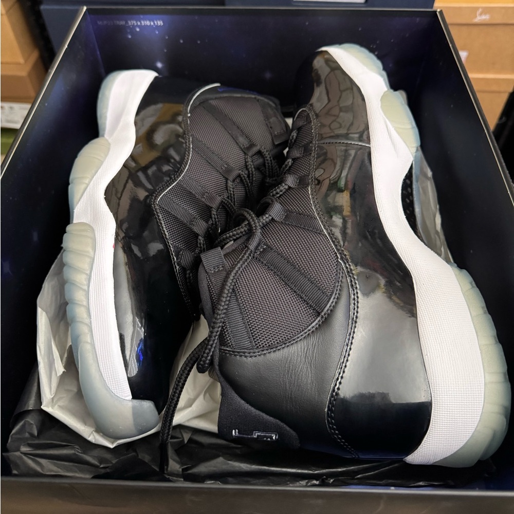 Air Jordan 11 XI Retro Space Jam 2016 - Picture 6 of 15
